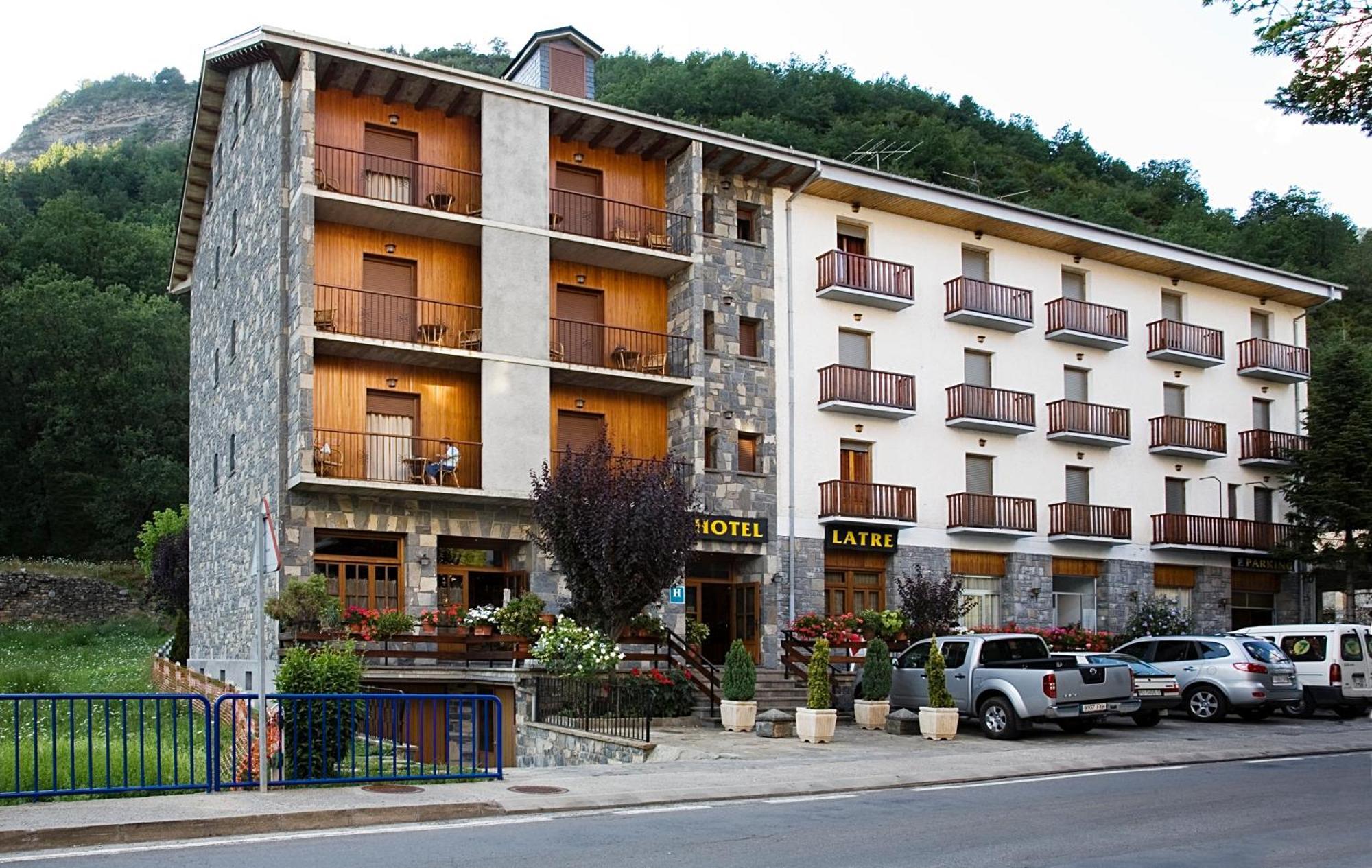 Hotel Latre Broto Exterior foto